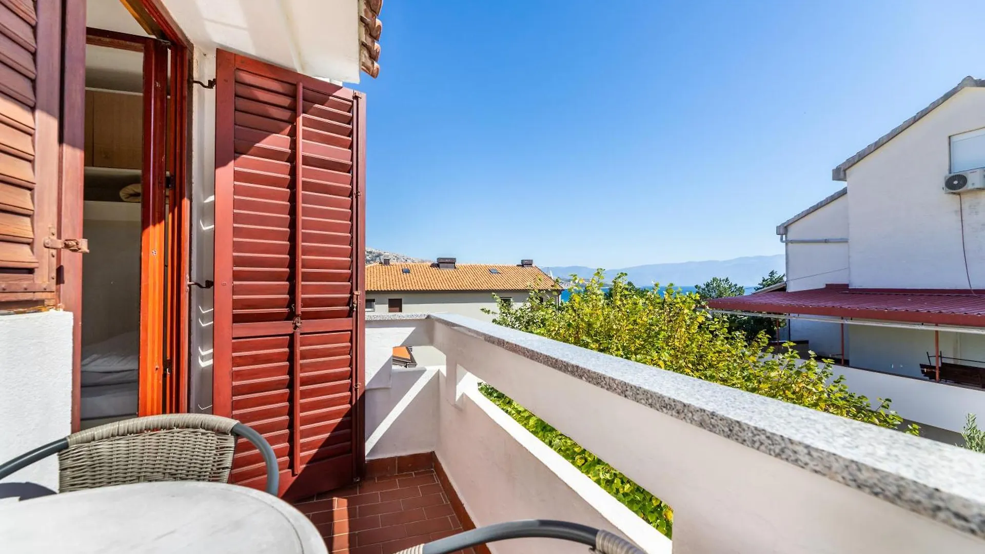 Apartments Romantic Cottage Baška 0*,  Croazia